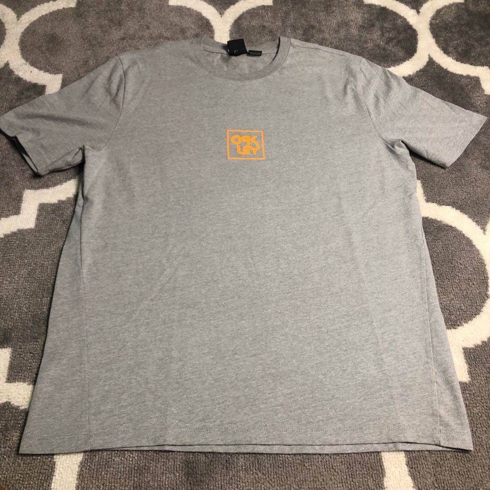 Oakley Tshirt Mens XL Gray Logo Short Sleeve Spellout